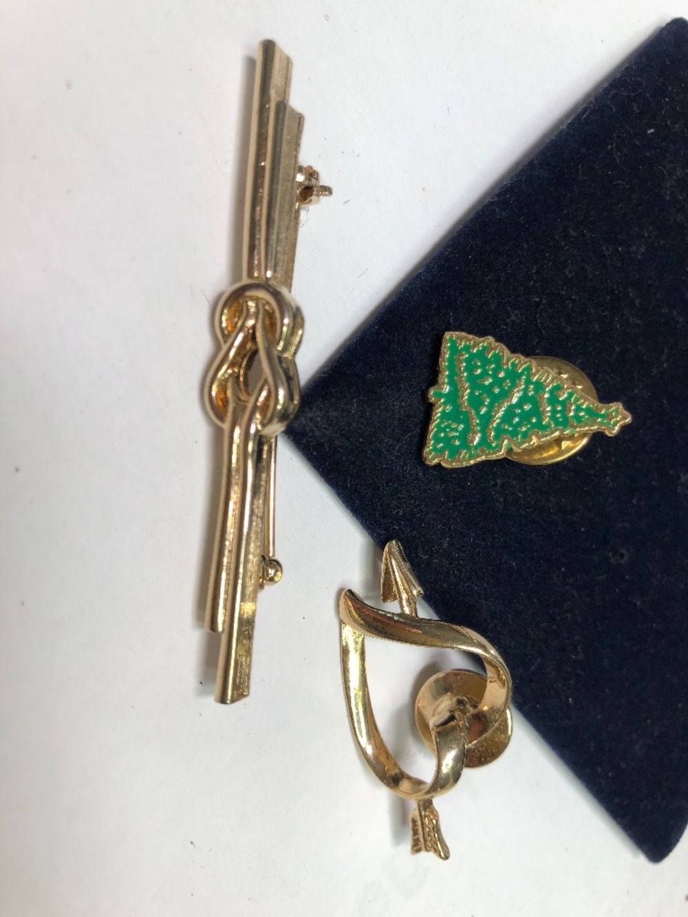 Vintage brooch pin lot Sarah Coventry Avon
